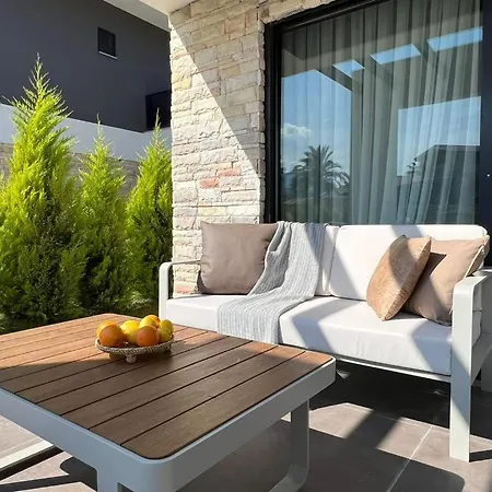 Villa Marina 4+1 Camuva Kemer
